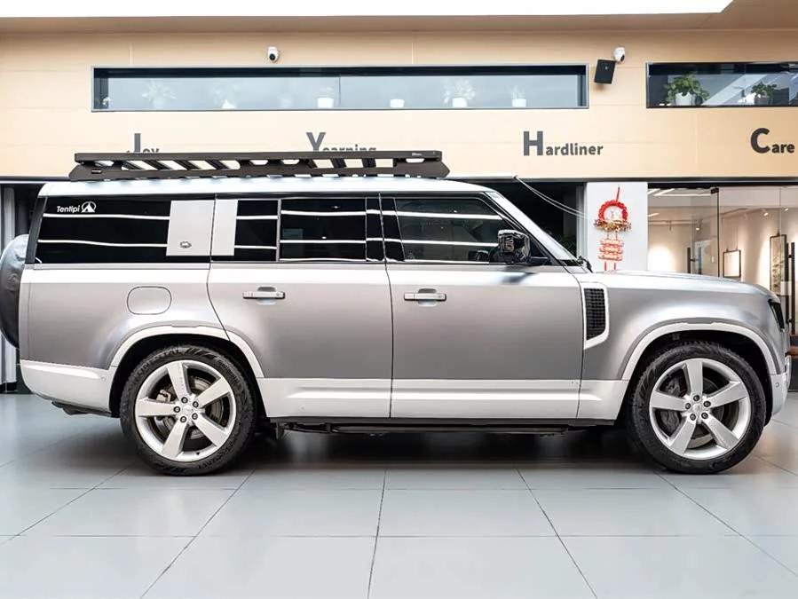 Land Rover guard