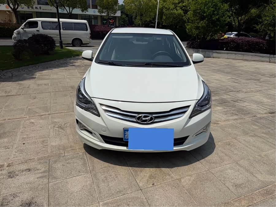 Hyundai Rena