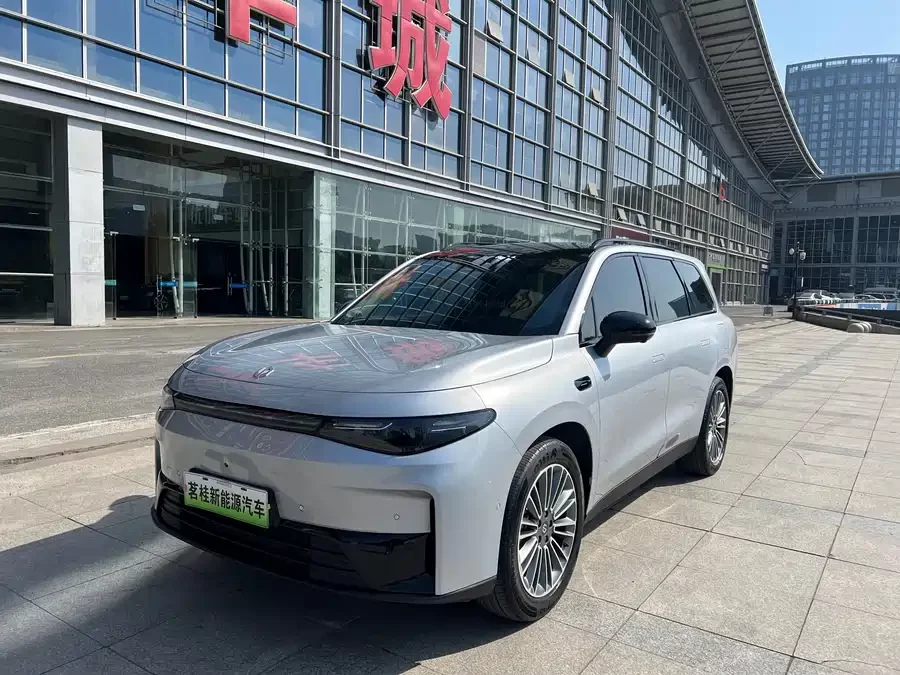 Leapmotor C16