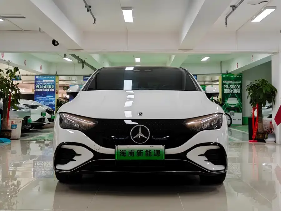 Mercedes Benz EQE