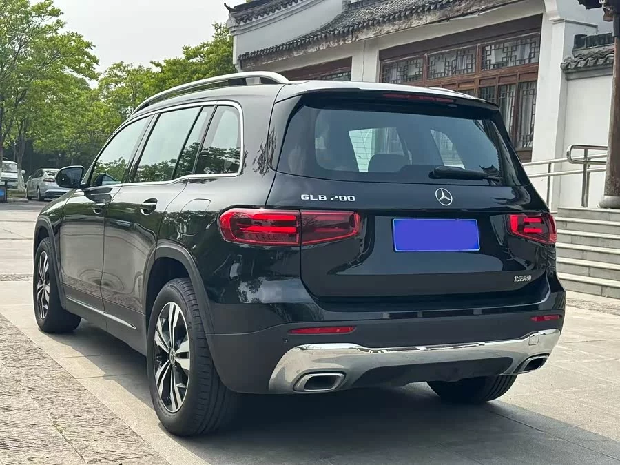 Mercedes Benz GLB