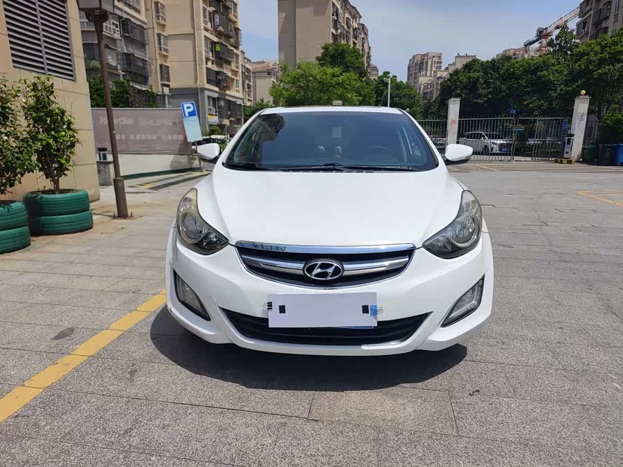 Hyundai Elantra