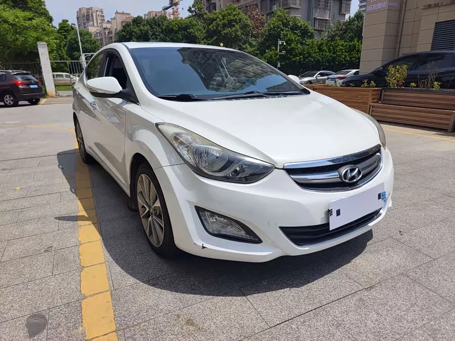 Hyundai Elantra
