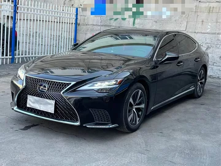 Lexus LS
