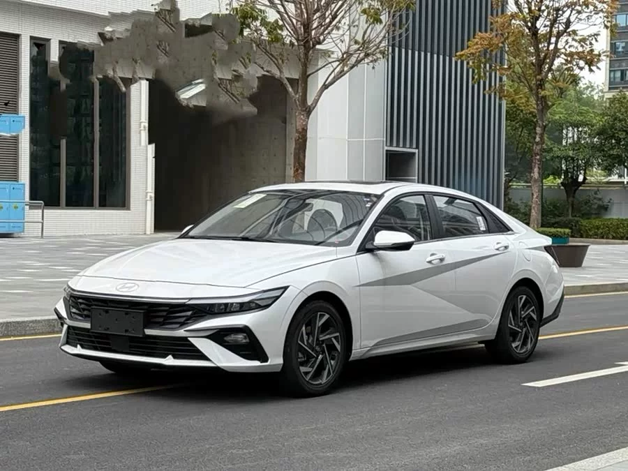 Hyundai Elantra