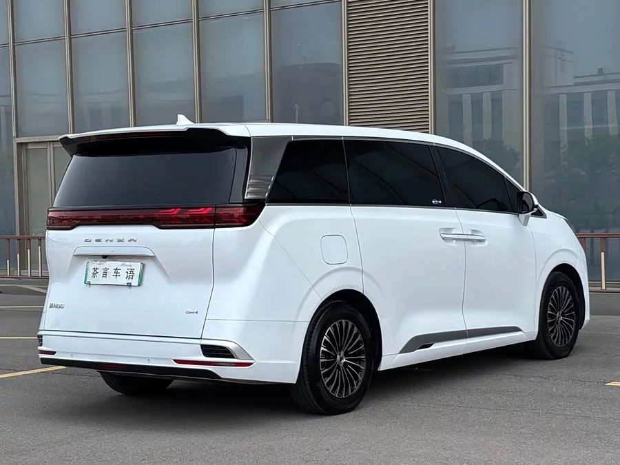 BYD D9