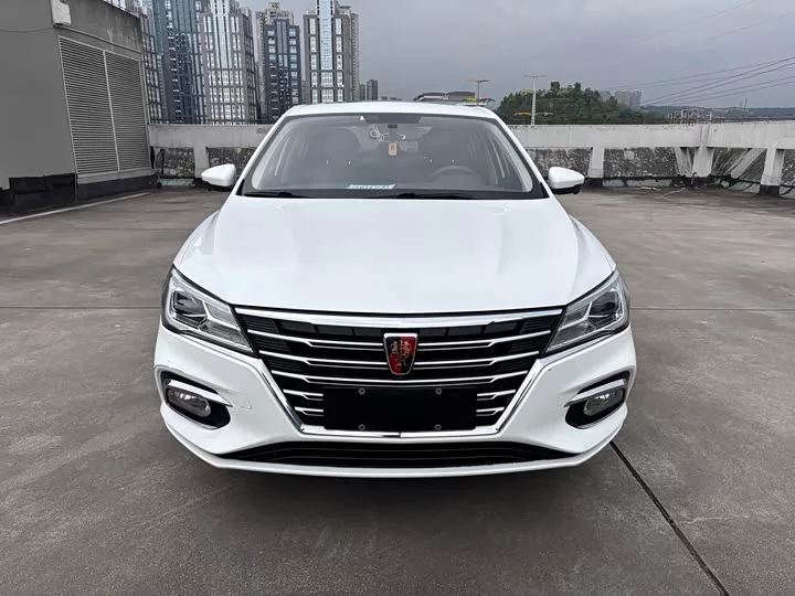 Roewe i5