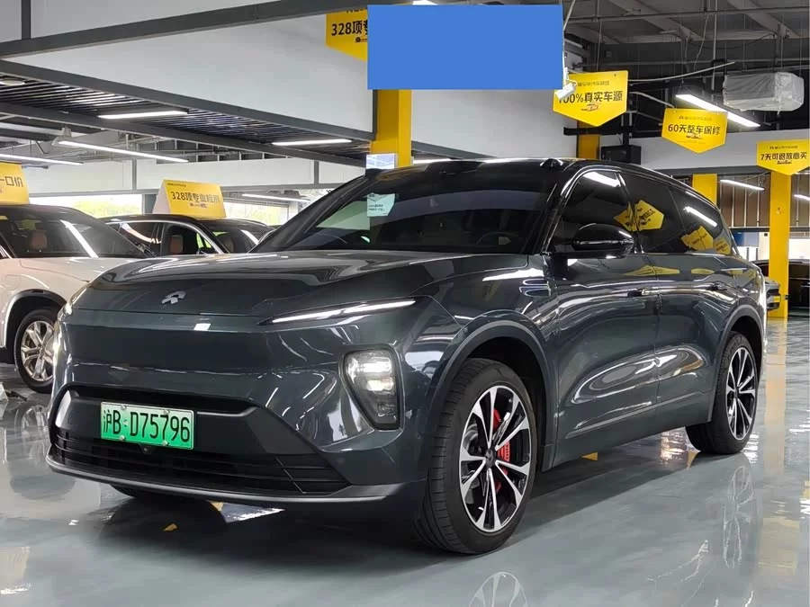 NIO ES8