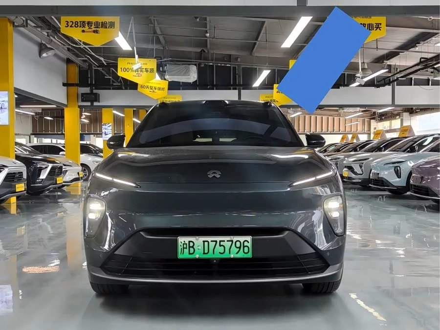 NIO ES8