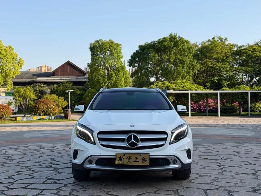 Mercedes Benz GLA