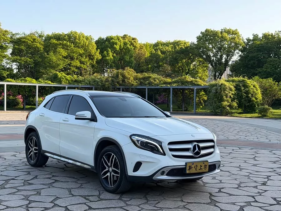 Mercedes Benz GLA