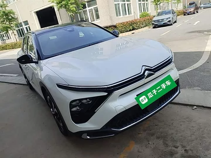 Citroën Versailles C5 X
