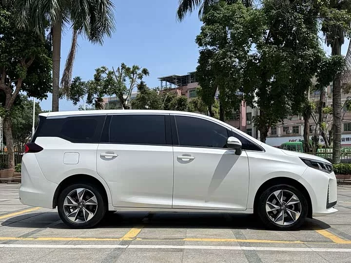 GAC Trumpchi M6