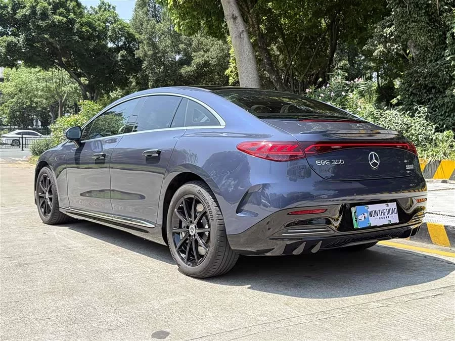 Mercedes Benz EQE