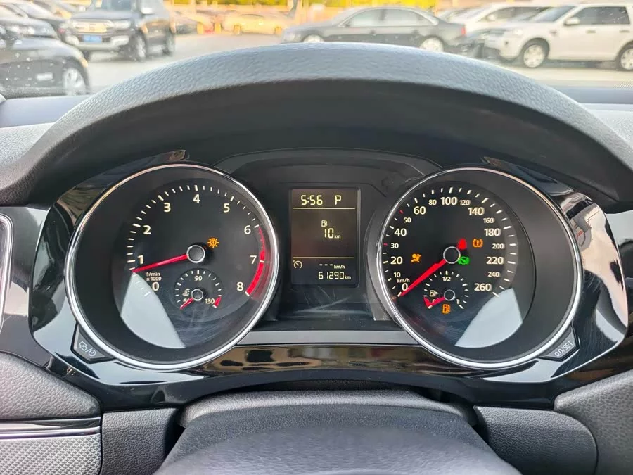 Volkswagen Sagitar