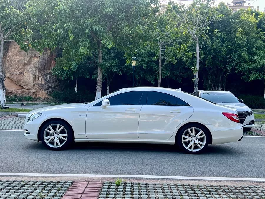 Mercedes Benz CLS