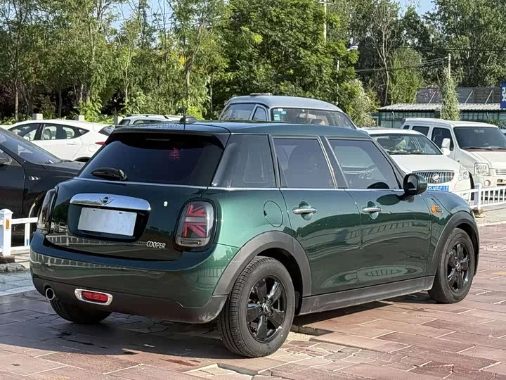 MINI 