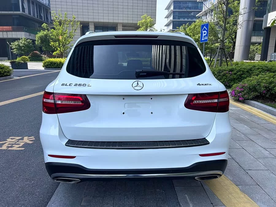 Mercedes Benz GLC