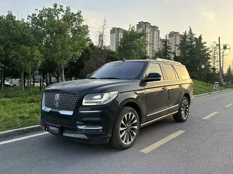 Lincoln Navigator