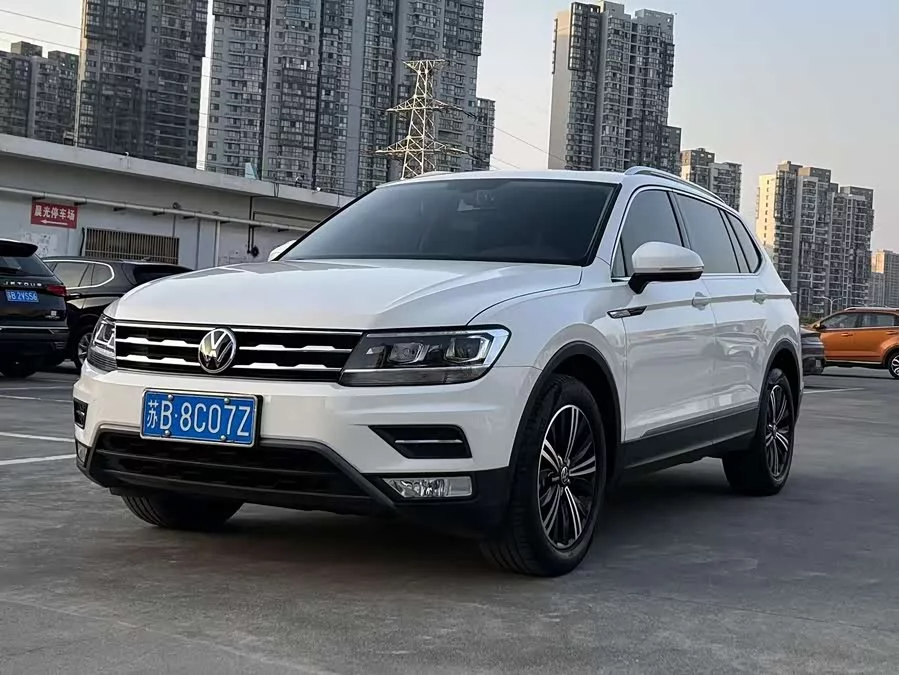 Volkswagen Tiguan L