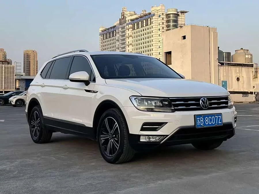 Volkswagen Tiguan L