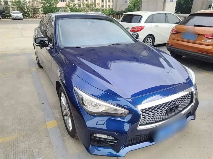 Infiniti Q50L