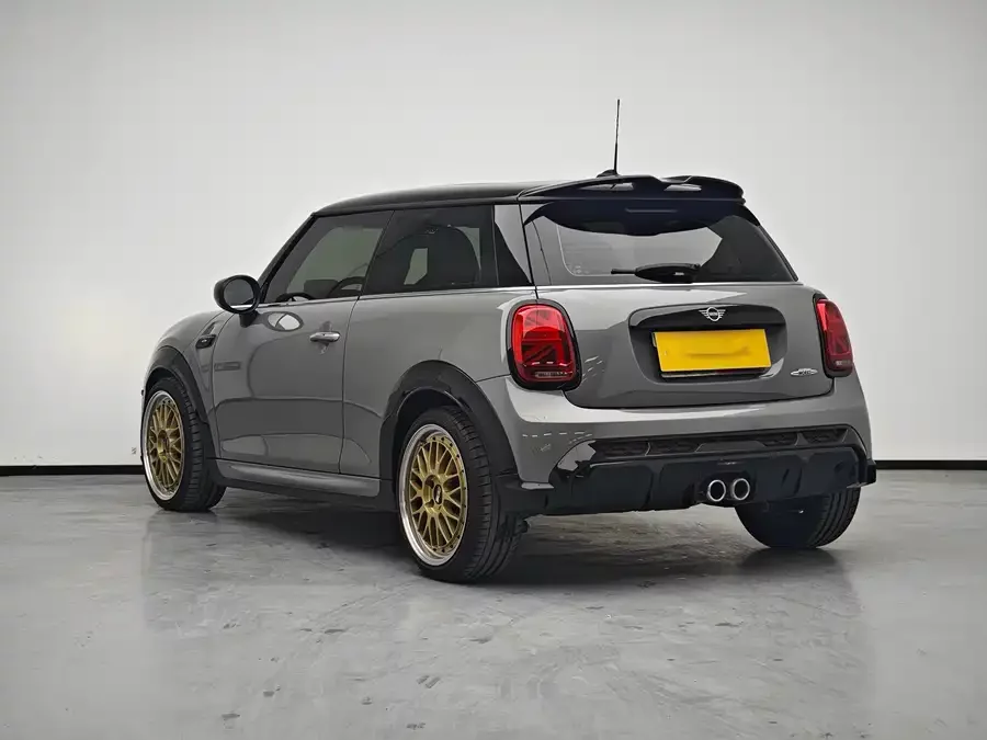 MINI JCW