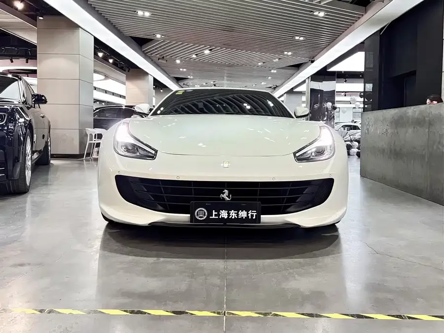 Ferrari GTC4Lusso