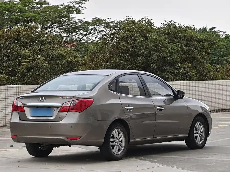 Hyundai Elantra / Celesta