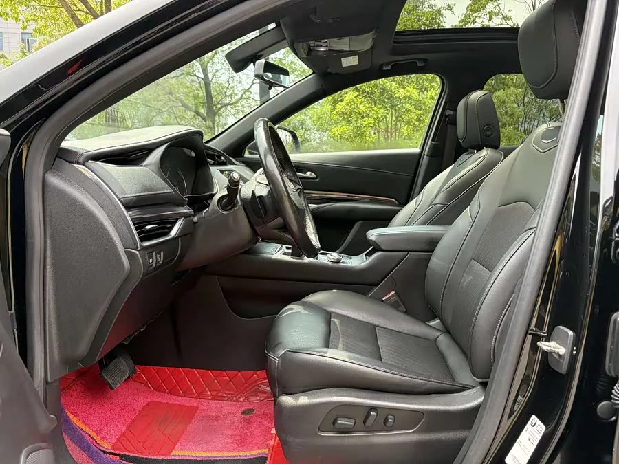 Cadillac XT4