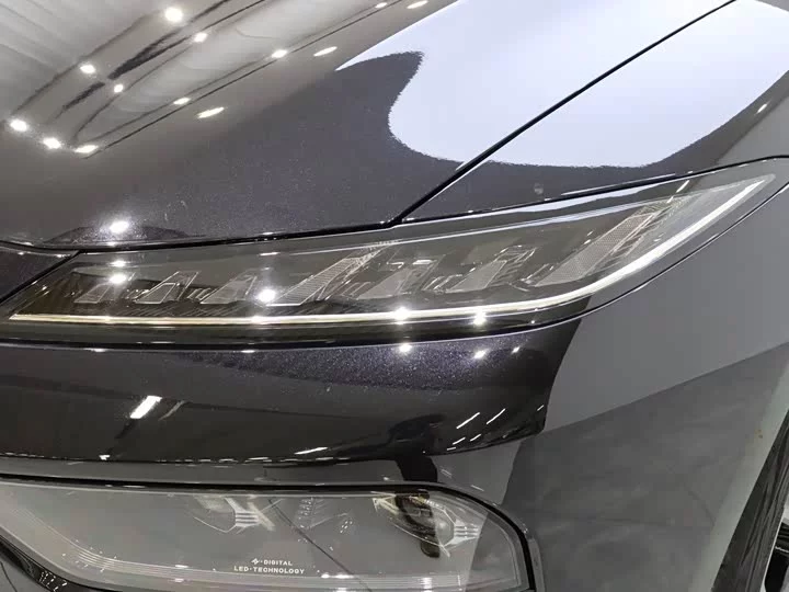 Dongfeng eπ007