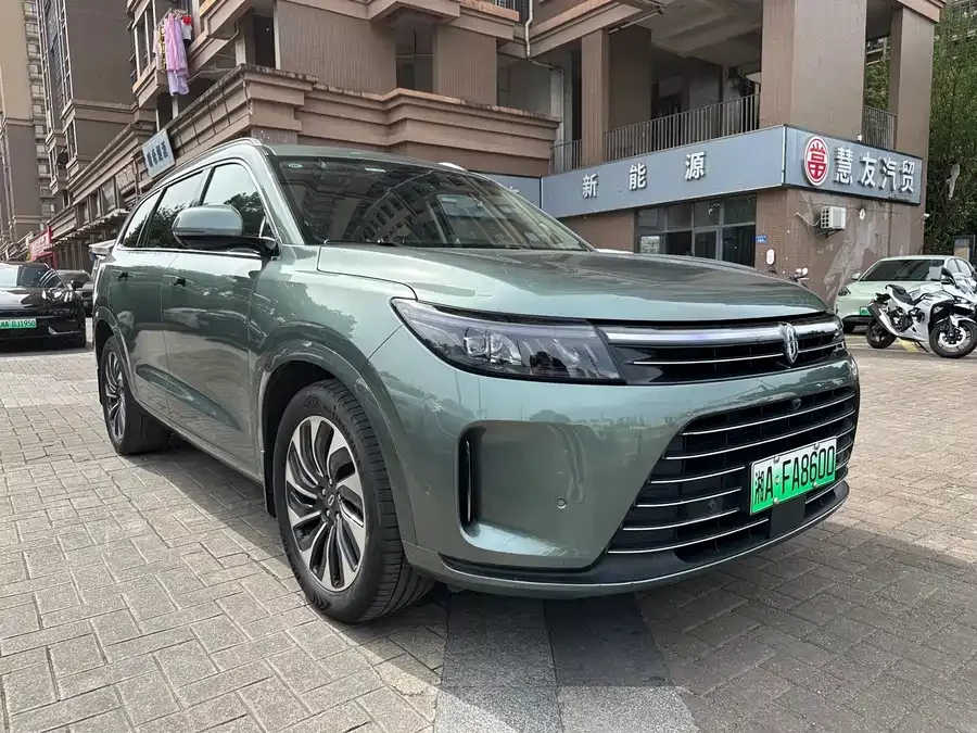 AITO Wenjie M7