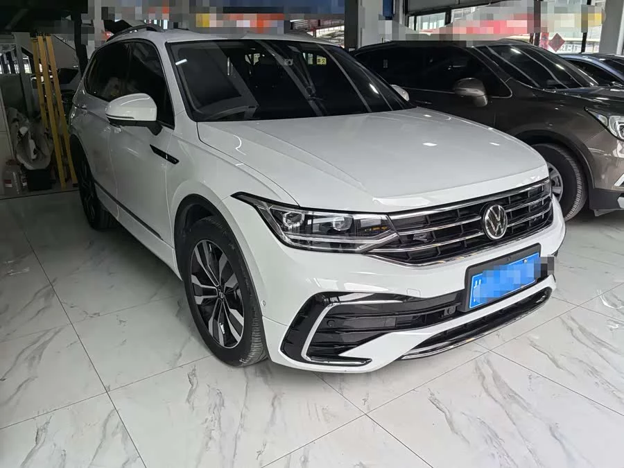 Volkswagen Tiguan L
