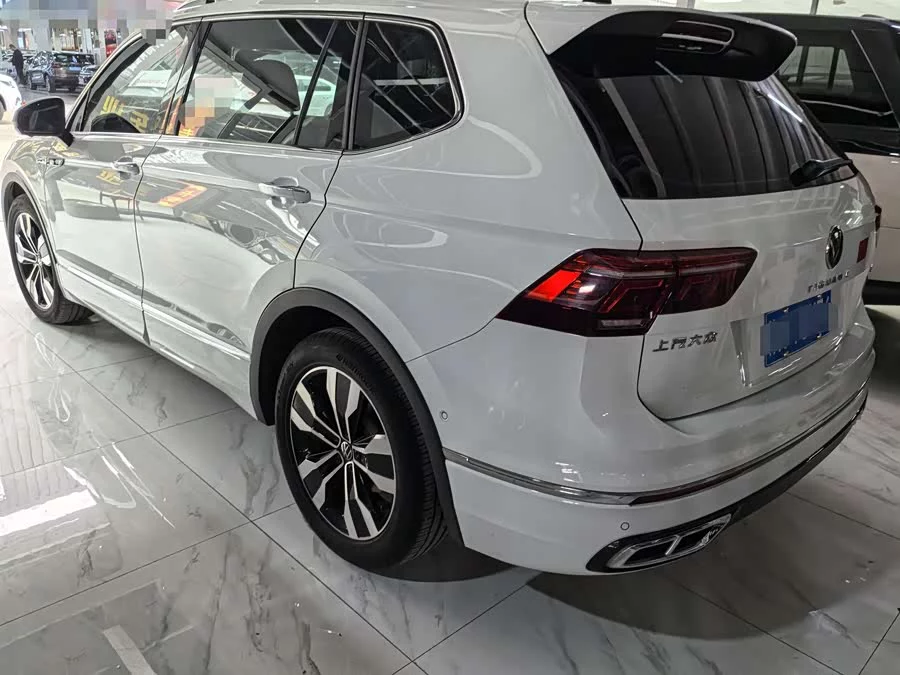 Volkswagen Tiguan L