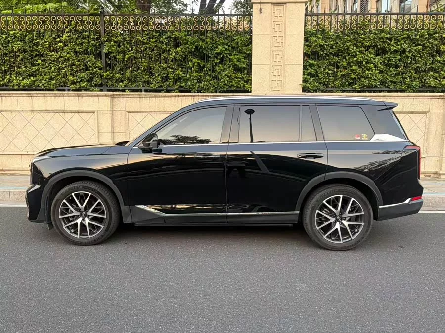 GAC Trumpchi GS8