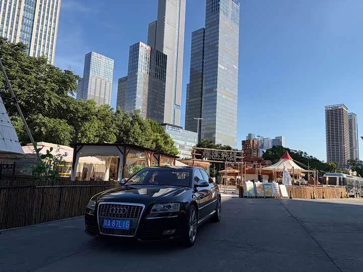 Audi S8