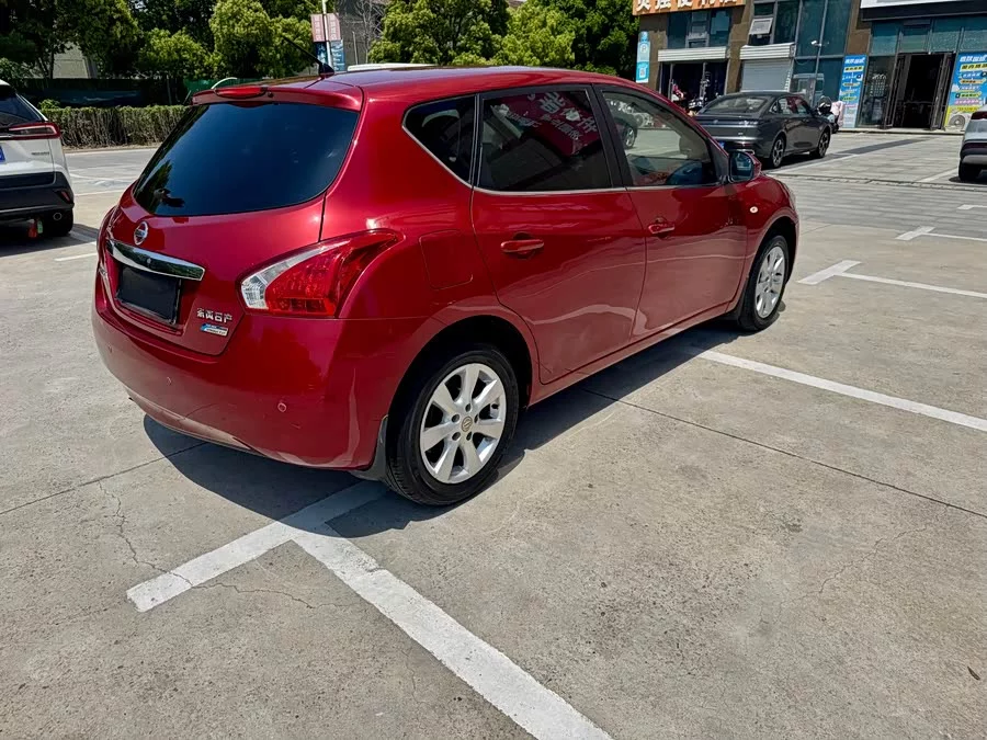 Nissan Tiida