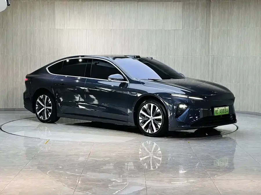 NIO ET7