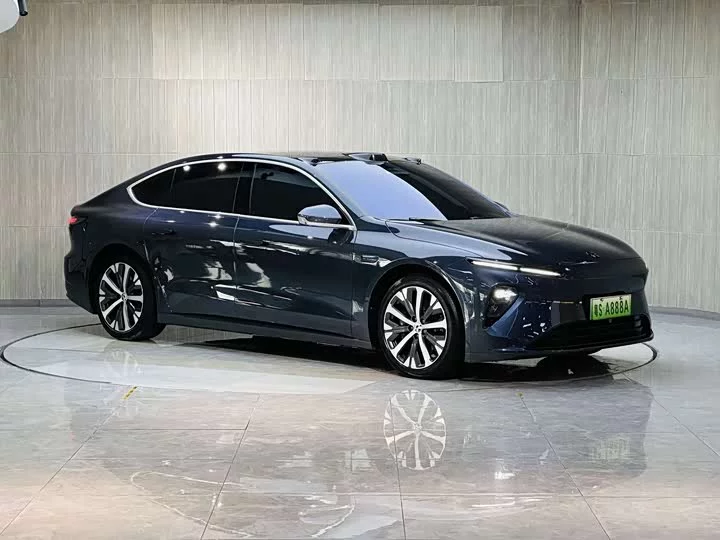 NIO ET7