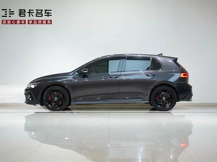 Volkswagen Golf GTI