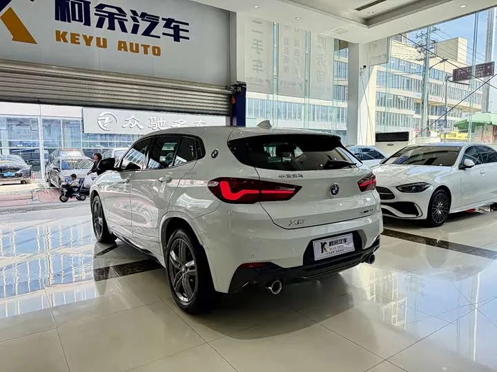 BMW X2