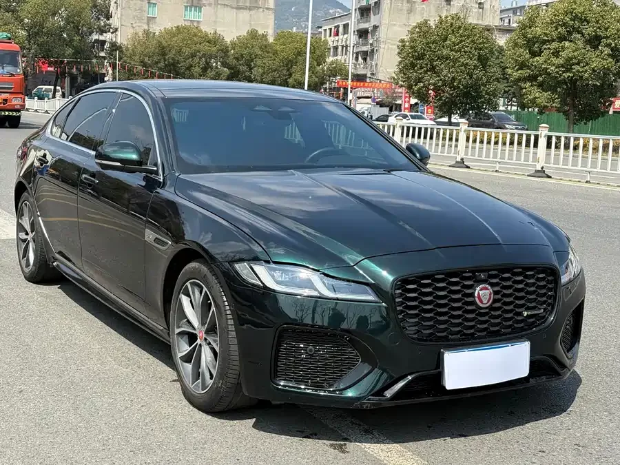 Jaguar XFL