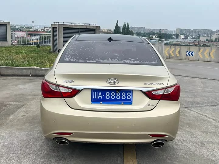 Hyundai sonata