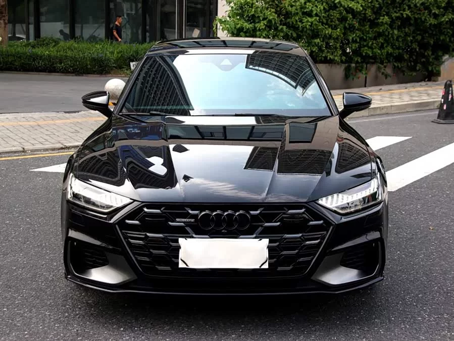 Audi A7L