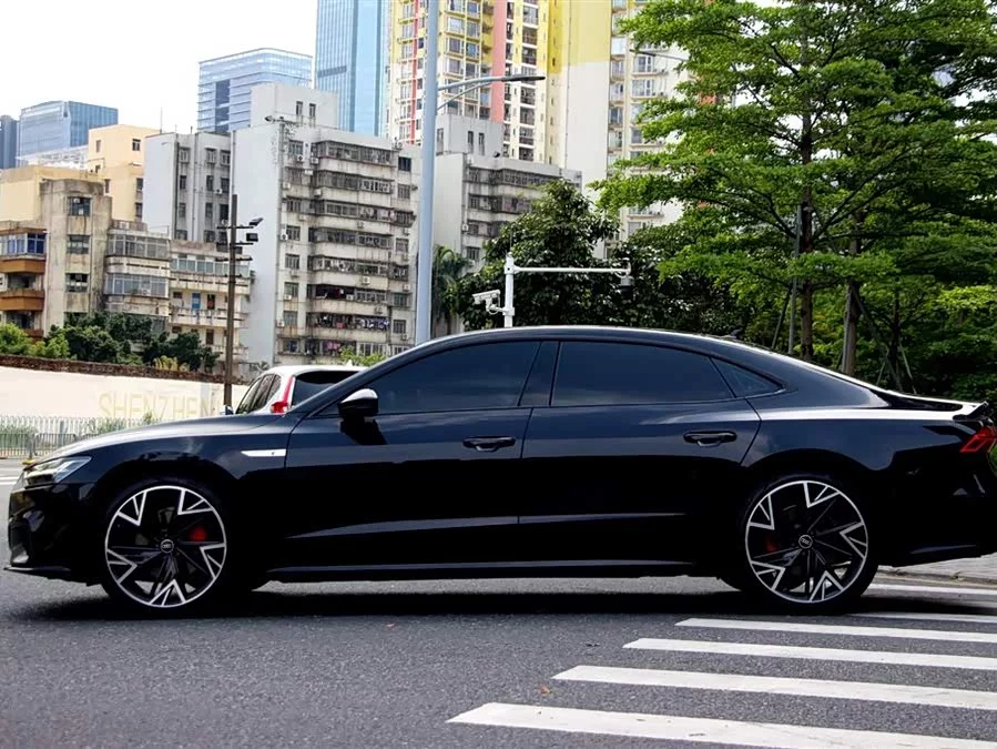 Audi A7L