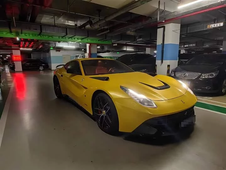 ferrari F12berlinetta