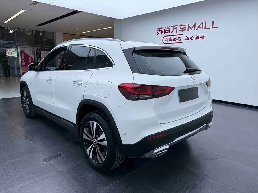 Mercedes Benz GLA