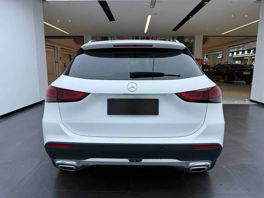 Mercedes Benz GLA