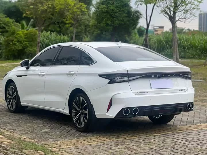 Chery Arrizo 8
