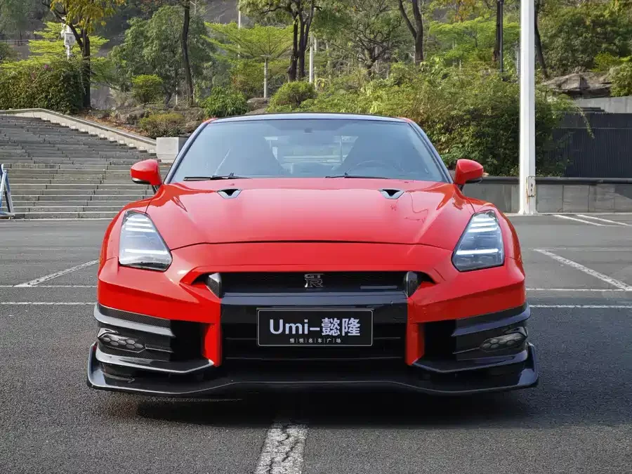 Nissan GT-R